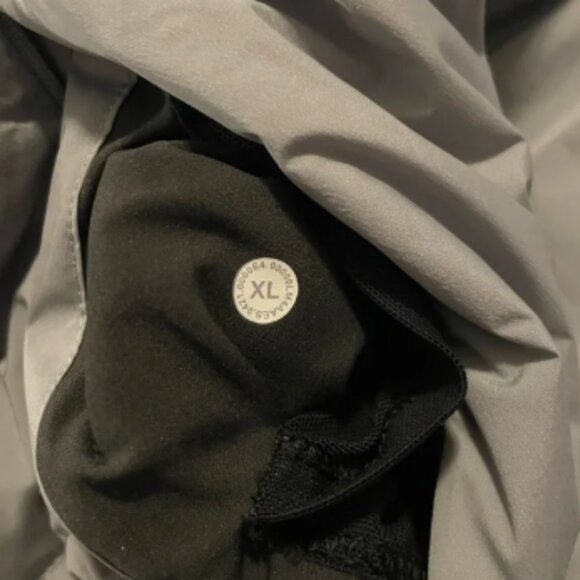 Lululemon Down for it All Jacket - Picture 8 of 8